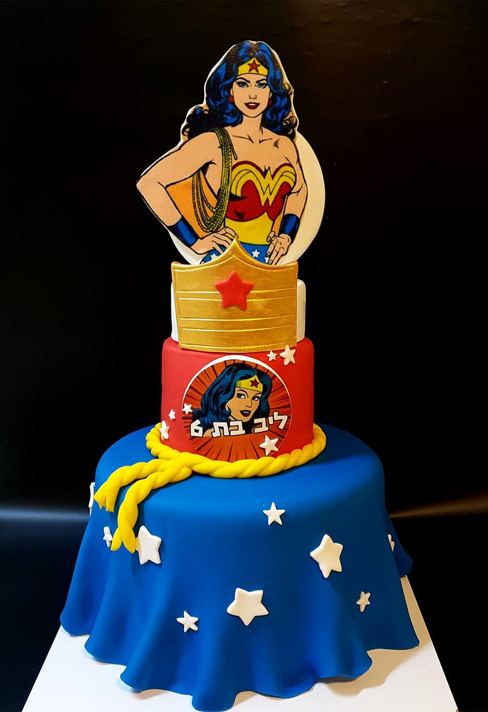 עוגת בצק סוכר עוגת בצק סוכר וונדר וומן Wonder Woman