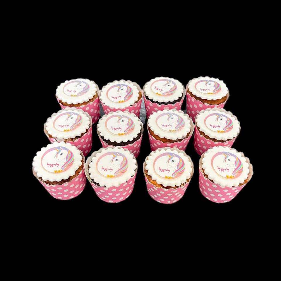 Unicorn-cupcakes-with-a-rainbow קאפקייקס חד קרן עם קשת בענן